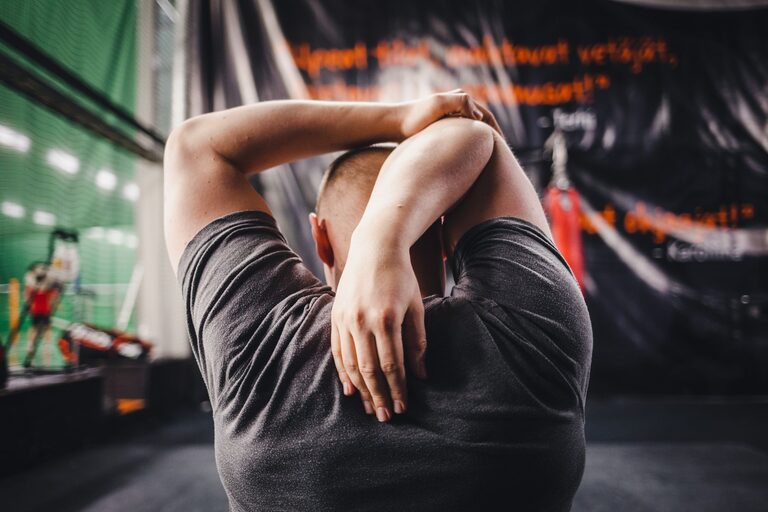 Simple Stretching Habits for More Comfortable Daily Movement