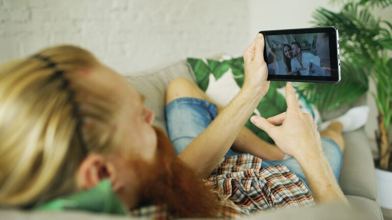 The Best Tablet Features for Reading, Streaming, and Staying Connected